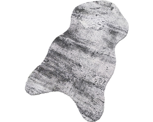 Grauer Teppich in Fellform