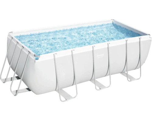 Rechteckiger Framepool mit Wasser