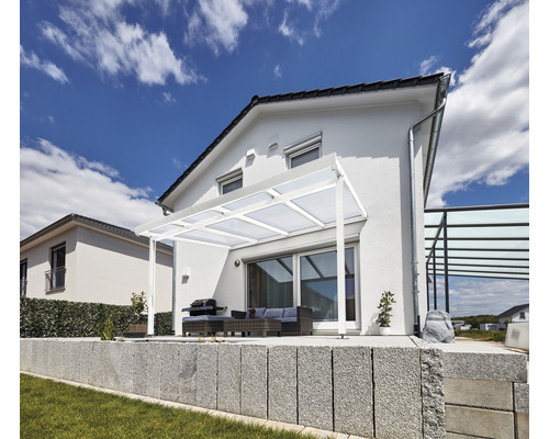 Terrasse mit Terrassenüberdachung am Wohnhaus