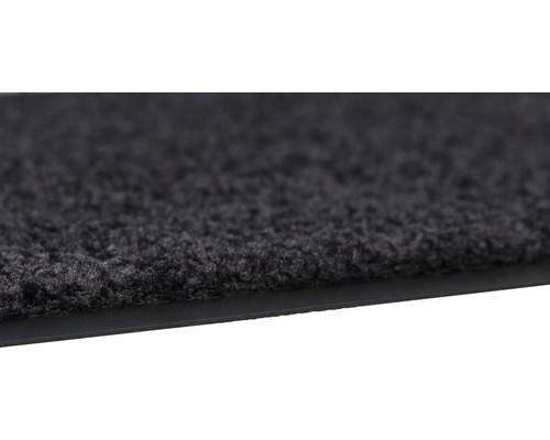 Detailaufnahme einer anthrazitfarbenen Fussmatte