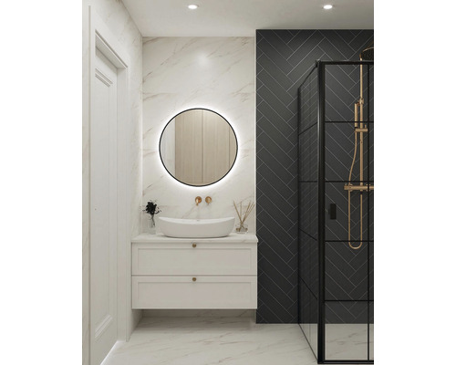 Modernes Badezimmer mit Waschtisch, Spiegel mit Beleuchtung und Duschkabine