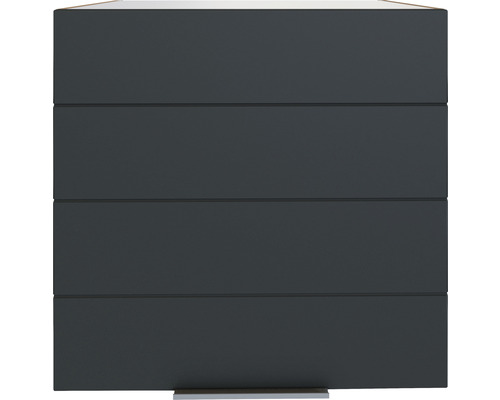 Geschlossenes Garagensektionaltor mit vier Sektionen