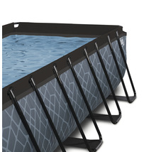 Detailansicht eines Stahlrahmenpools mit Wasserfüllung