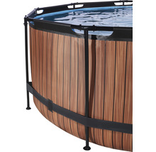 Detailansicht eines runden Pools mit Holzverkleidung und schwarzem Rahmen