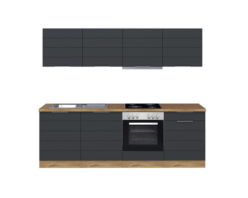 Küchenzeile mit Spüle, Herd und Hängeschränken