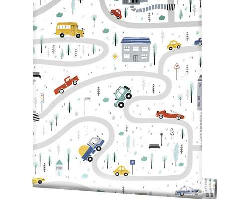 Tapete mit Straßen-, Fahrzeug- und Gebäudemuster