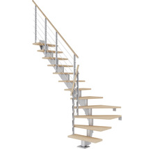 Raumspartreppe mit Holzstufen und Metallgeländer