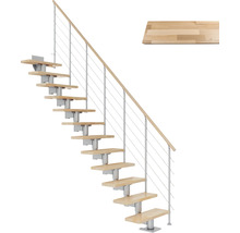 Raumspartreppe aus Holz und Metall mit Geländer