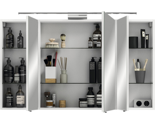 Spiegelschrank mit Regalböden und verschiedenen Badutensilien