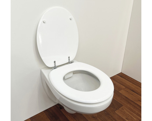 Wand-Tiefspülklosett mit offenem WC-Sitz