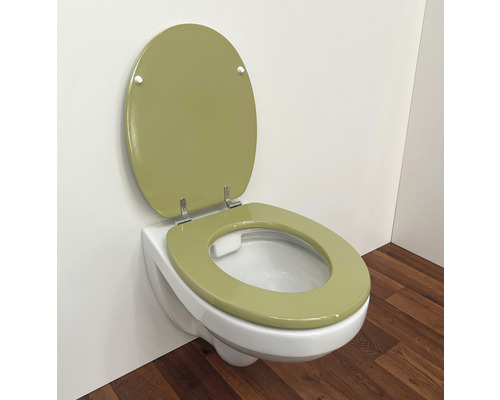 Wand-WC mit offenem WC-Sitz
