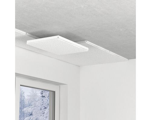 Deckenelemente im Raum montiert