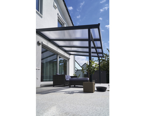 Terrassenüberdachung mit Sitzgruppe auf Terrasse