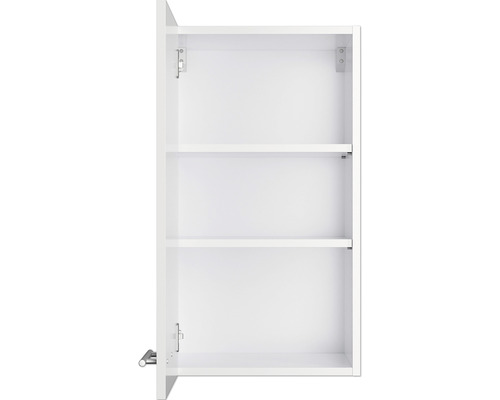 Geöffneter weißer Badezimmerschrank mit Regalen