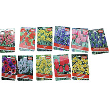 Verschiedene Blumenzwiebeln in Verpackungen für den Garten.