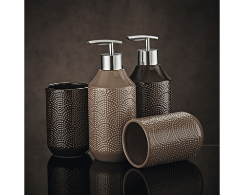 Badezimmer-Set mit Seifenspendern und Zahnputzbechern