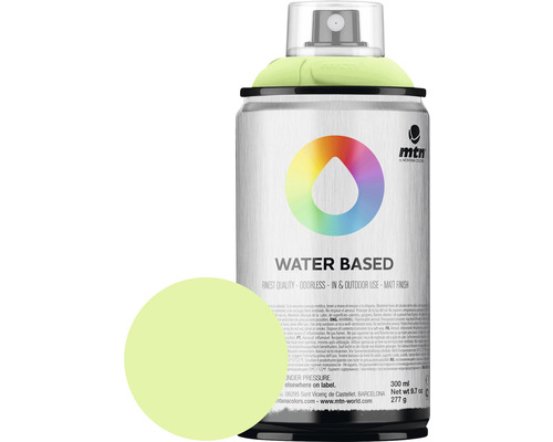 Sprühdose mit wasserbasierter Farbe und Farbbeispiel