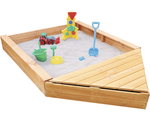Sandkasten aus Holz mit Spielzeug