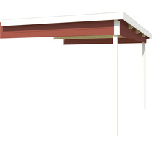 Carport mit roter Holzverkleidung und weißen Pfosten