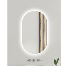 Ovaler Spiegel mit LED-Beleuchtung im Badezimmer