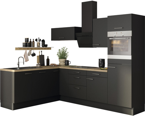 Komplette Küche mit Spüle, Dunstabzugshaube, Hängeschränken und Einbaubackofen