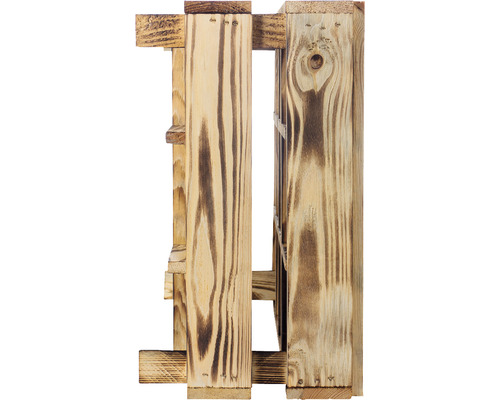 Weinregal aus behandeltem Holz