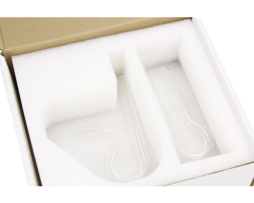 Zwei Glasrohre in einer Kartonverpackung mit Schaumstoffpolsterung