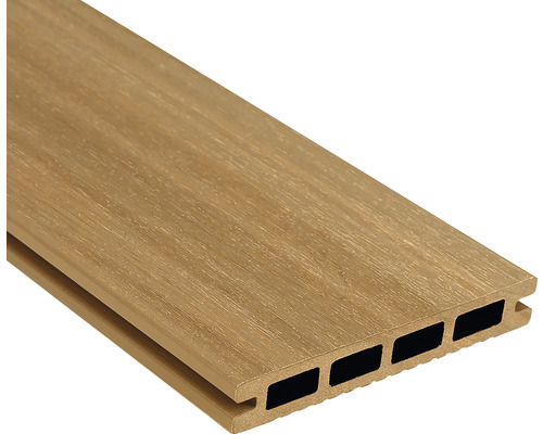 Terrassendiele aus Holzverbundwerkstoff im Querschnitt
