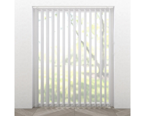 Vertikale Jalousie am Fenster