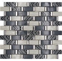 Mosaikfliese mit Muster und silberfarbenen Akzenten
