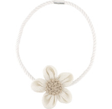 Dekorativer Raffhalter mit Blumenmotiv für Vorhänge