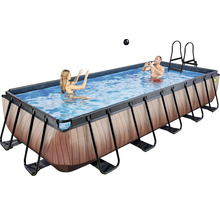 Rechteckiger Rahmenpool mit Leiter und zwei Personen im Wasser