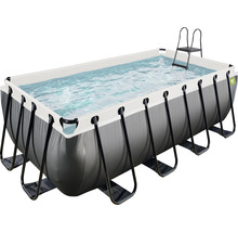 Rechteckiger Swimmingpool mit Leiter und Stahlrahmen