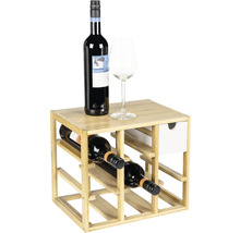 Weinregal aus Bambus mit Flaschen und Glas