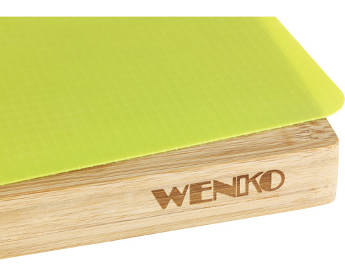 Schneidebrett aus Bambus mit Wenko Logo und grüner Schneidunterlage