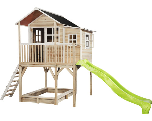Spielhaus aus Holz mit Rutsche und Sandkasten