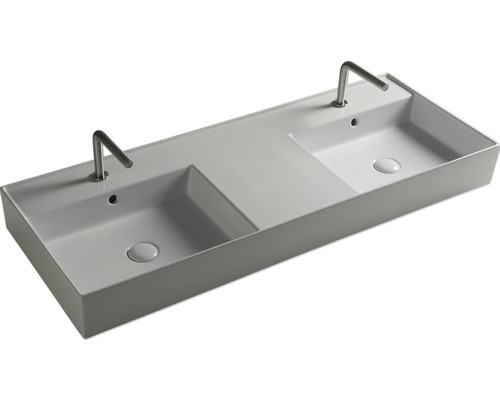 Doppelwaschtisch mit zwei Armaturen