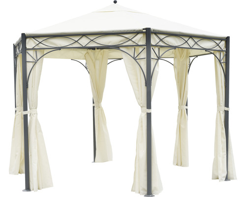 Pavillon mit Vorhängen