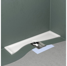 Duschwanne mit Ablaufgarnitur und Montageausschnitt