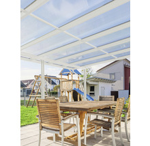 Terrasse mit Terrassenüberdachung, Tisch und Stühlen