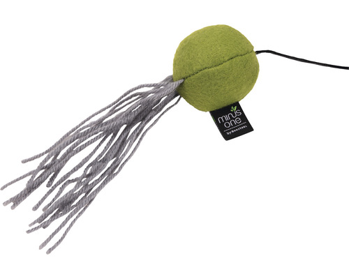 Katzenspielzeug mit Ball, Fransen und Minus One by beeztees Logo