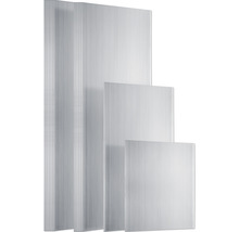 Mehrere transparente Polycarbonatplatten in verschiedenen Größen.