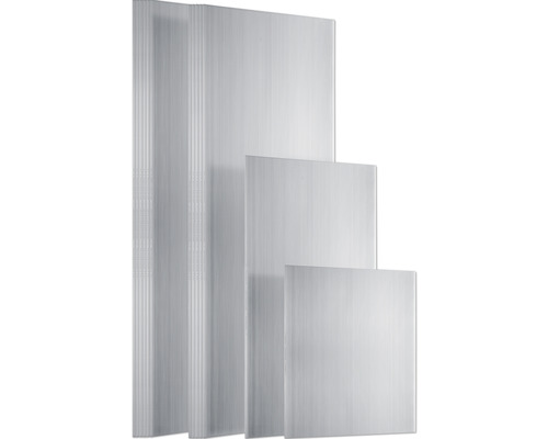 Mehrere transparente Stegplatten unterschiedlicher Größe