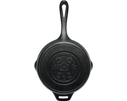 Gusseisenpfanne mit Griff und eingeprägtem Logo auf der Unterseite