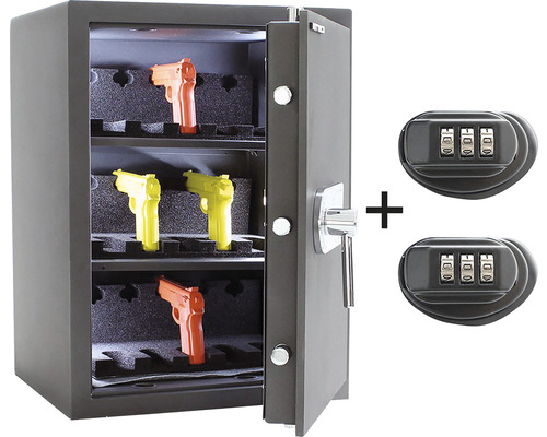 Geöffneter Waffenschrank mit mehreren Waffen und zwei Zahlenschlössern
