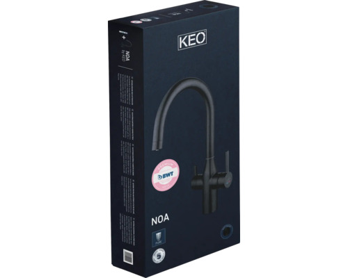 Verpackung einer schwarzen Küchenarmatur