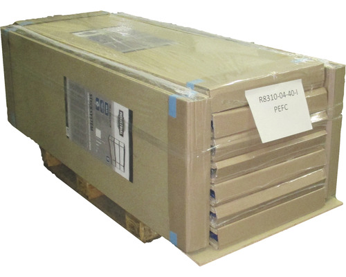 Verpackte Regaleinheiten auf Palette für den Transport