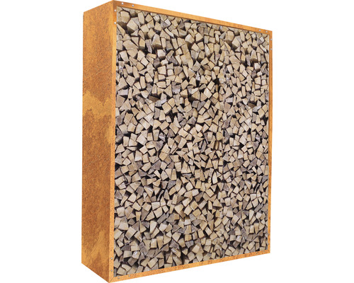 Brennholzregal gefüllt mit Holzscheiten