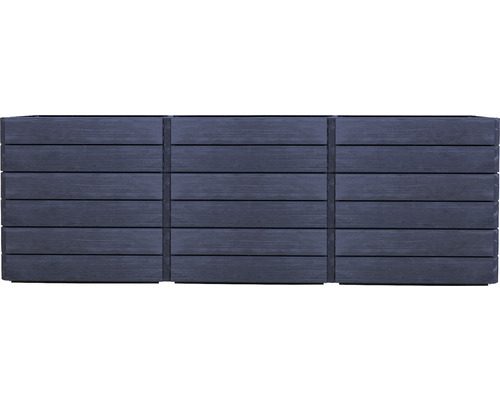 Holzfassade mit horizontalen Brettern