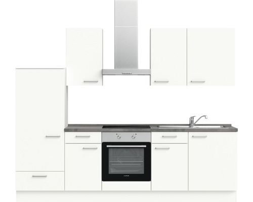 Helle Küche mit Spüle, Herd, Backofen und Dunstabzugshaube